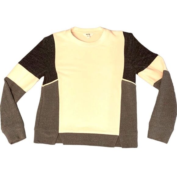 BB Dakota Off Duty Round Neck Sweater NWT - Picture 1 of 5